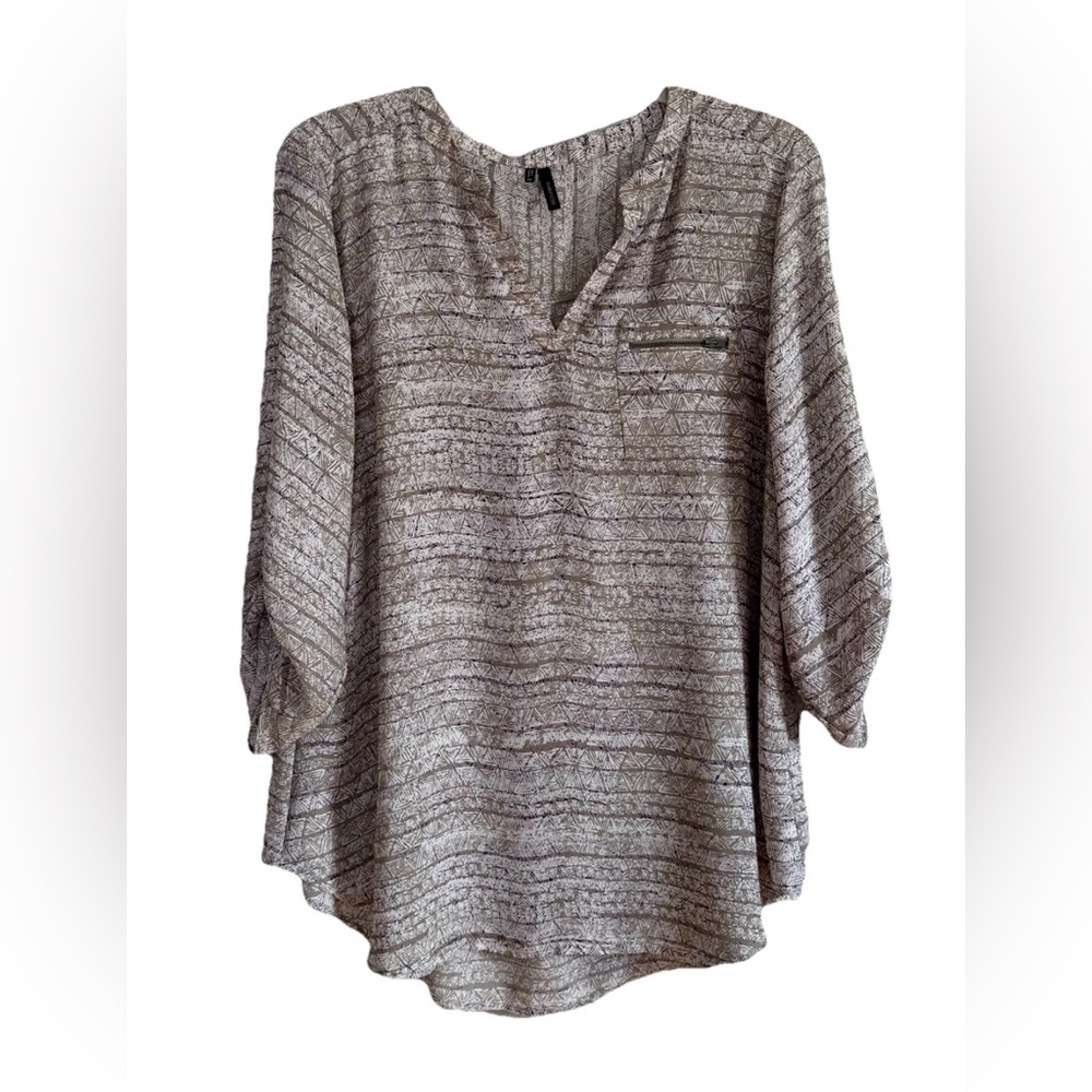 Maurices V-Neck Sheer Geometric Blouse Top Roll Tab Sleeves Women's XXL Shirt 2X